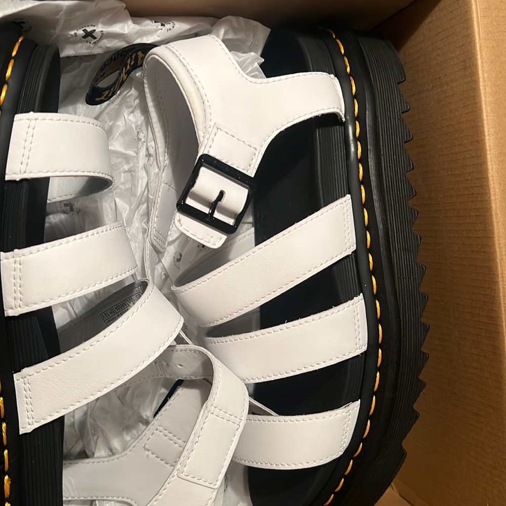 Dr Martens Blaire sandals